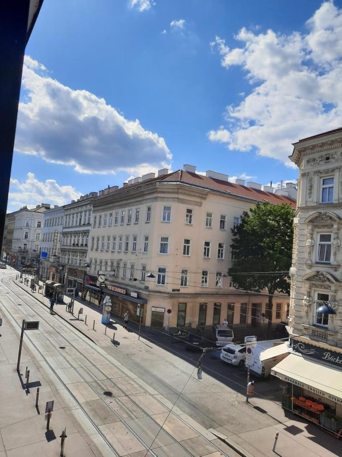 Wiener Buddha Style Flat With Inner Garden- Maerzstrasse City Apartments Vienna Exterior photo