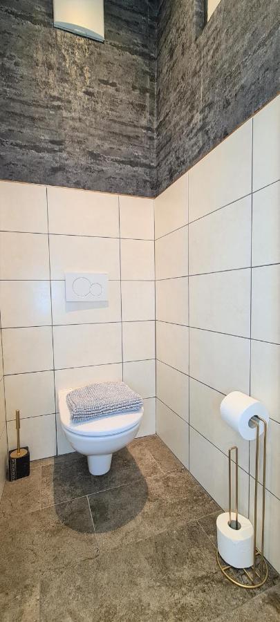 Wiener Buddha Style Flat With Inner Garden- Maerzstrasse City Apartments Vienna Exterior photo